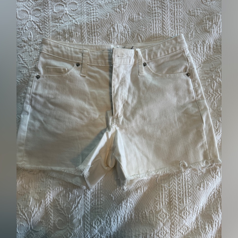Universal Thread white shorts